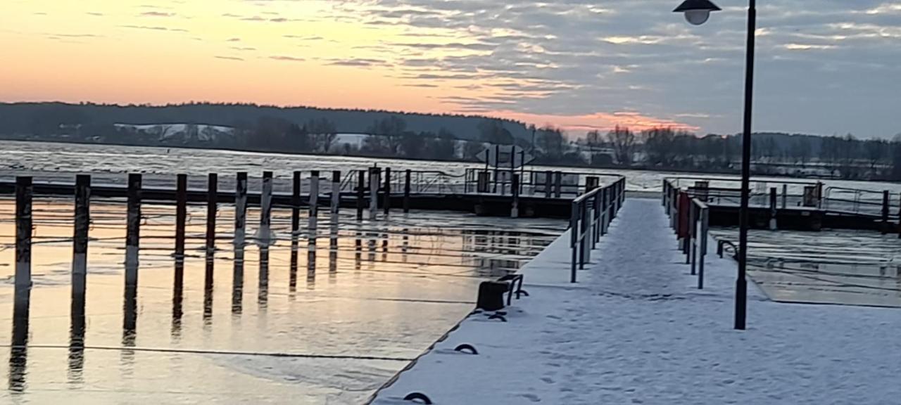 Ferienanlage Mueritz Seeromantik Sietow Dorf エクステリア 写真