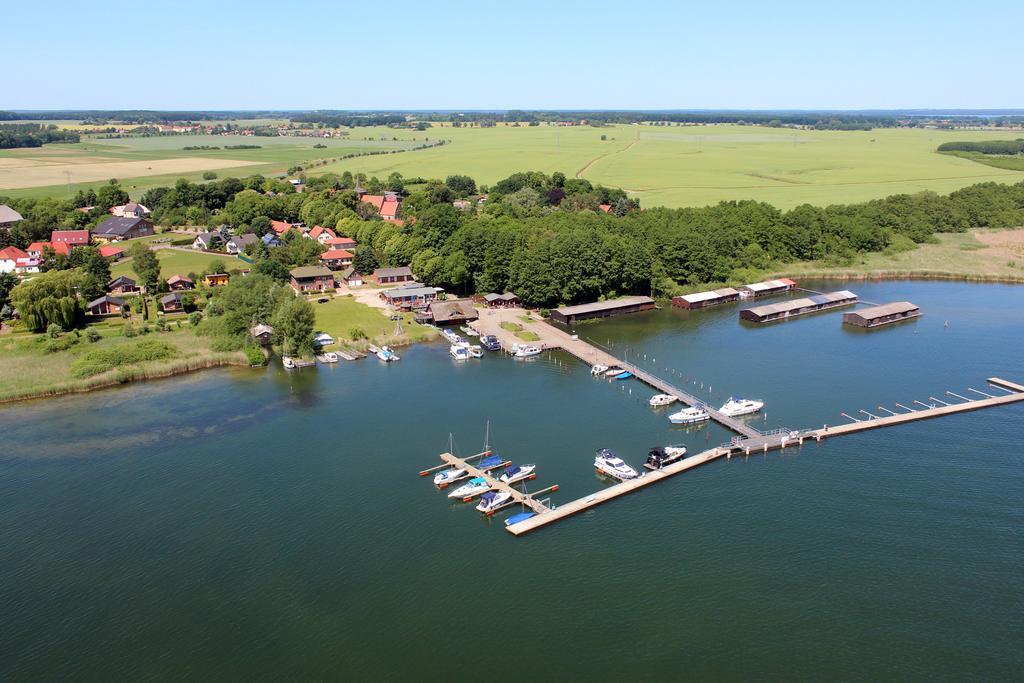 Ferienanlage Mueritz Seeromantik Sietow Dorf エクステリア 写真