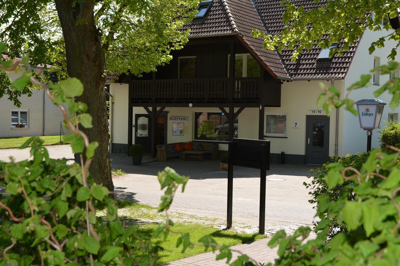 Ferienanlage Mueritz Seeromantik Sietow Dorf エクステリア 写真